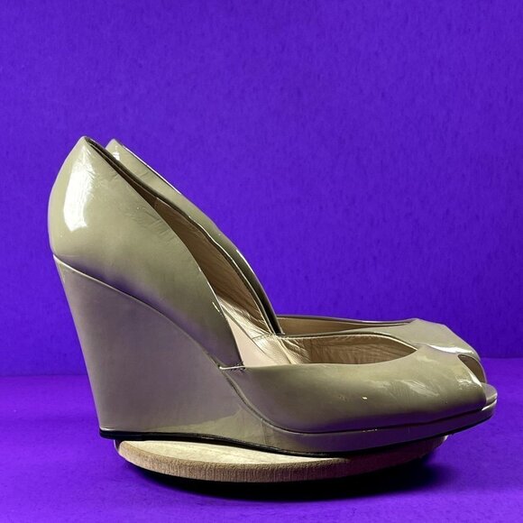Kors Michael Kors Women's Patent Leather Peep Toe Wedge Heels Shoe Size 10 - Picture 1 of 9